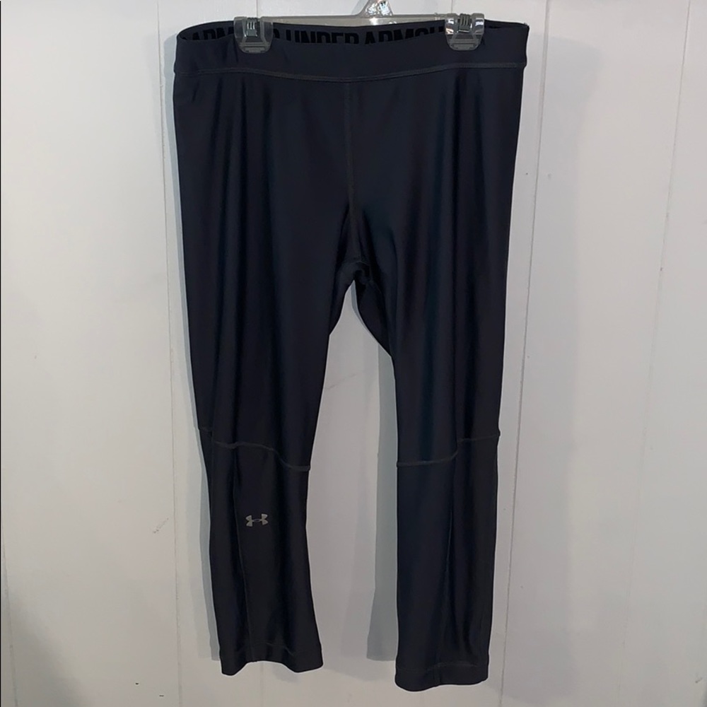 Women’s Under Armour heat gear Capri leggings